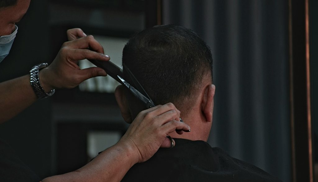 découvrez tout sur la coupe militaire : styles variés, dégradés tendance et conseils adaptés pour hommes, femmes et enfants afin d'adopter un look moderne et dynamique.