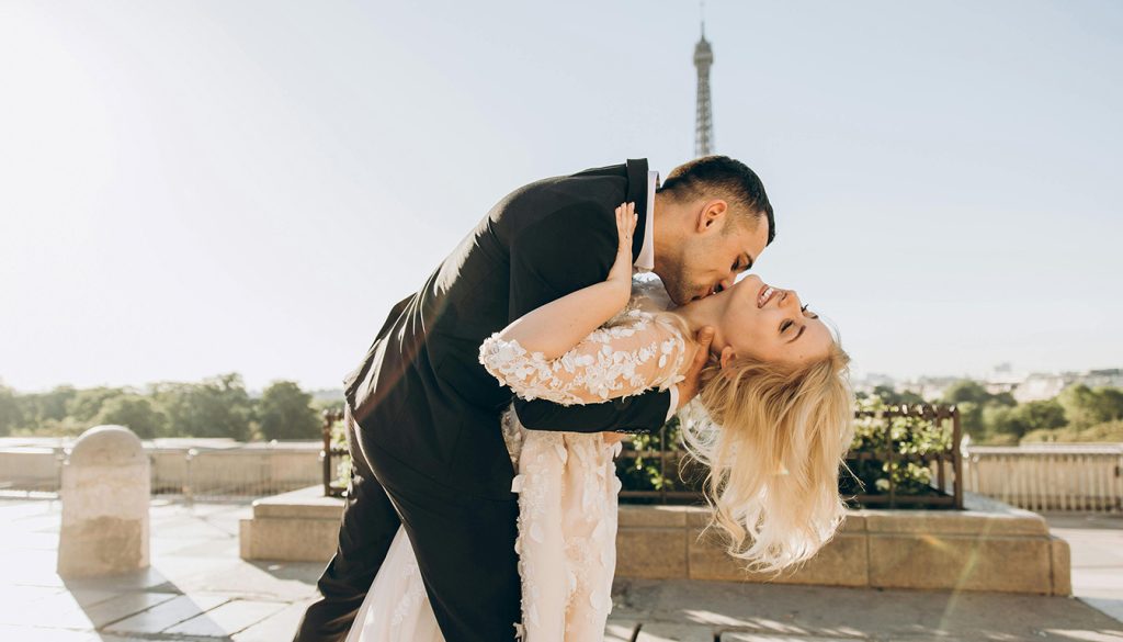 L'apogée de l'élégance : pourquoi le smoking reste le roi de la nuit