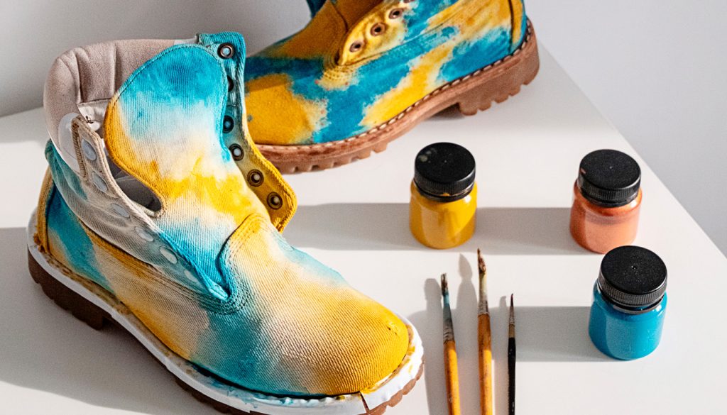 découvrez comment peindre des chaussures en cuir, toile et daim grâce à nos techniques, matériaux recommandés et astuces pratiques pour un résultat durable et personnalisé.