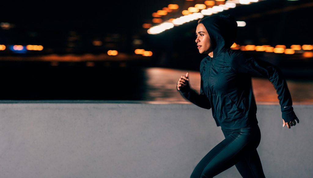 Découvrez les meilleures sneakers et équipements pour le running, le training et le fitness afin d'améliorer vos performances et franchir un nouveau cap dans votre entraînement.