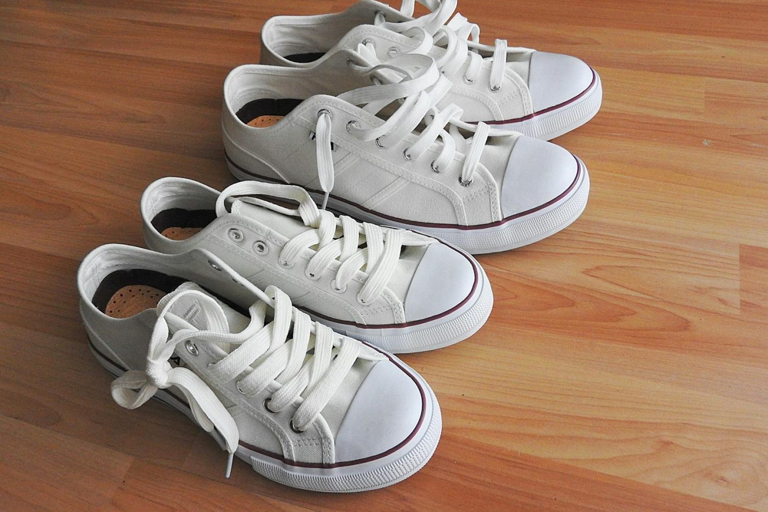 Chaussure jaunie : solutions pour nettoyer et retrouver leur blancheur