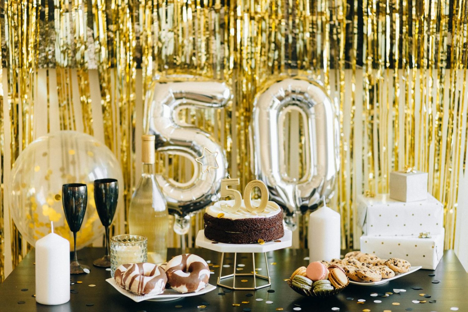 Anniversaire 50 ans : idées originales, textes et astuces pour une fête mémorable