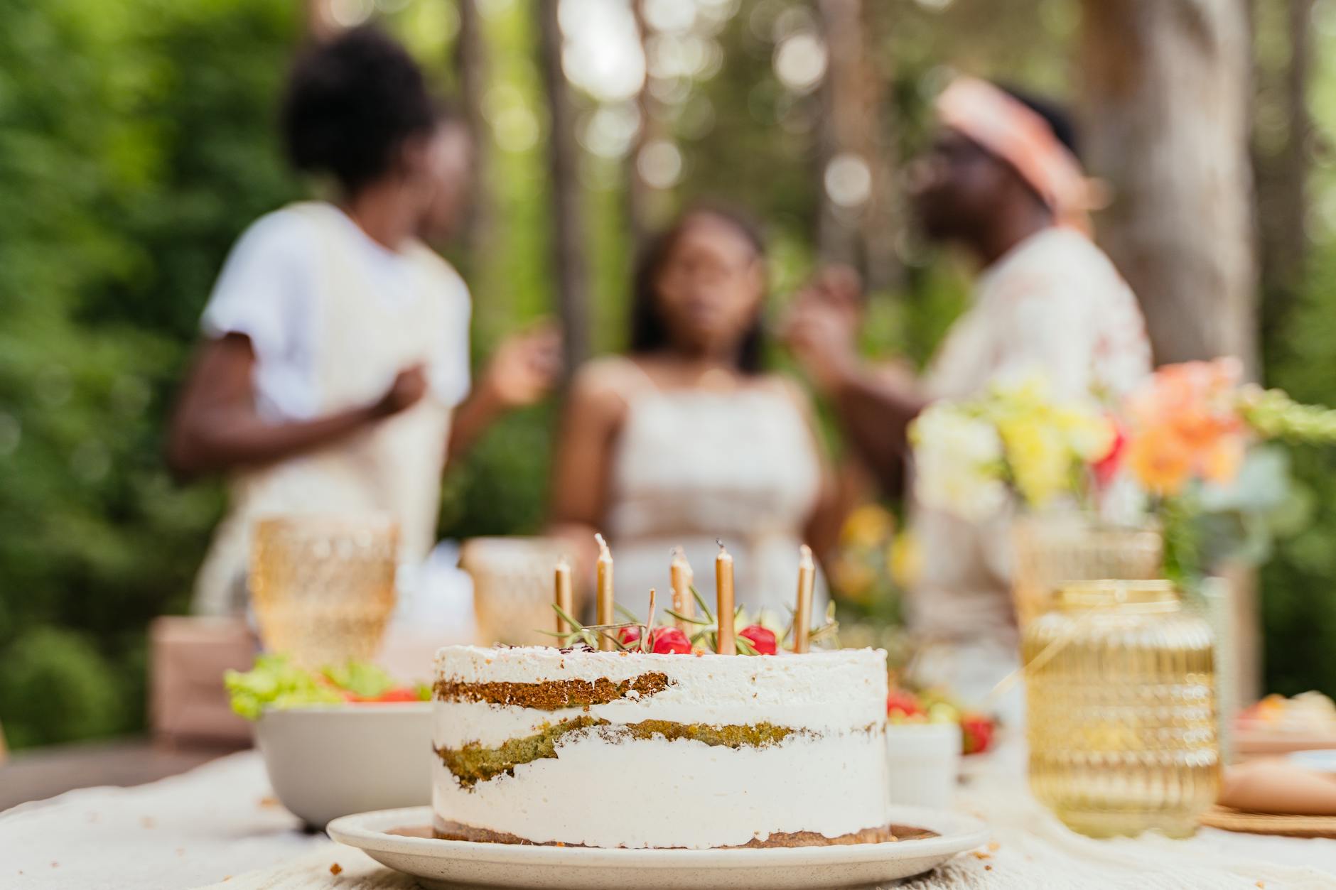 Où fêter ses 40 ans en France selon la saison : montagne, mer, campagne ou ville — célébration anniversaire fête en extérieur