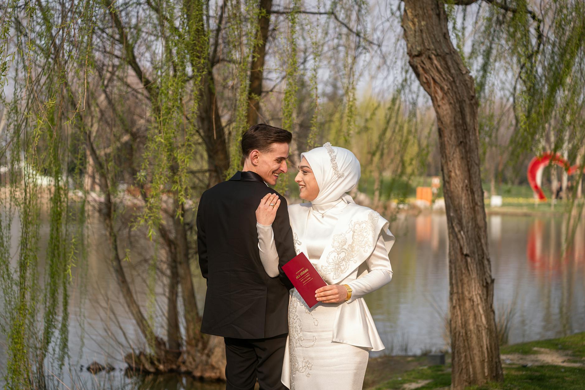 Se marier religieusement en islam sans mariage civil en France : ce que reconnaît (et ne reconnaît pas) la loi — cérémonie de mariage musulman en extérieur