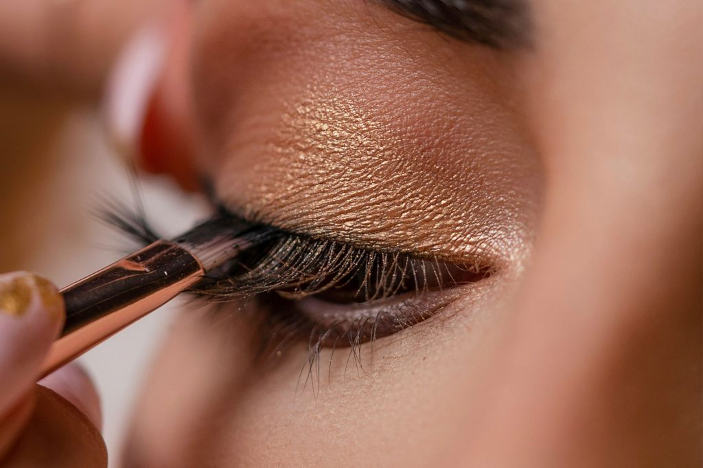 découvrez les actrices emblématiques et récentes qui incarnent la magie des publicités lancôme, révélant leur charme et leur beauté uniques.