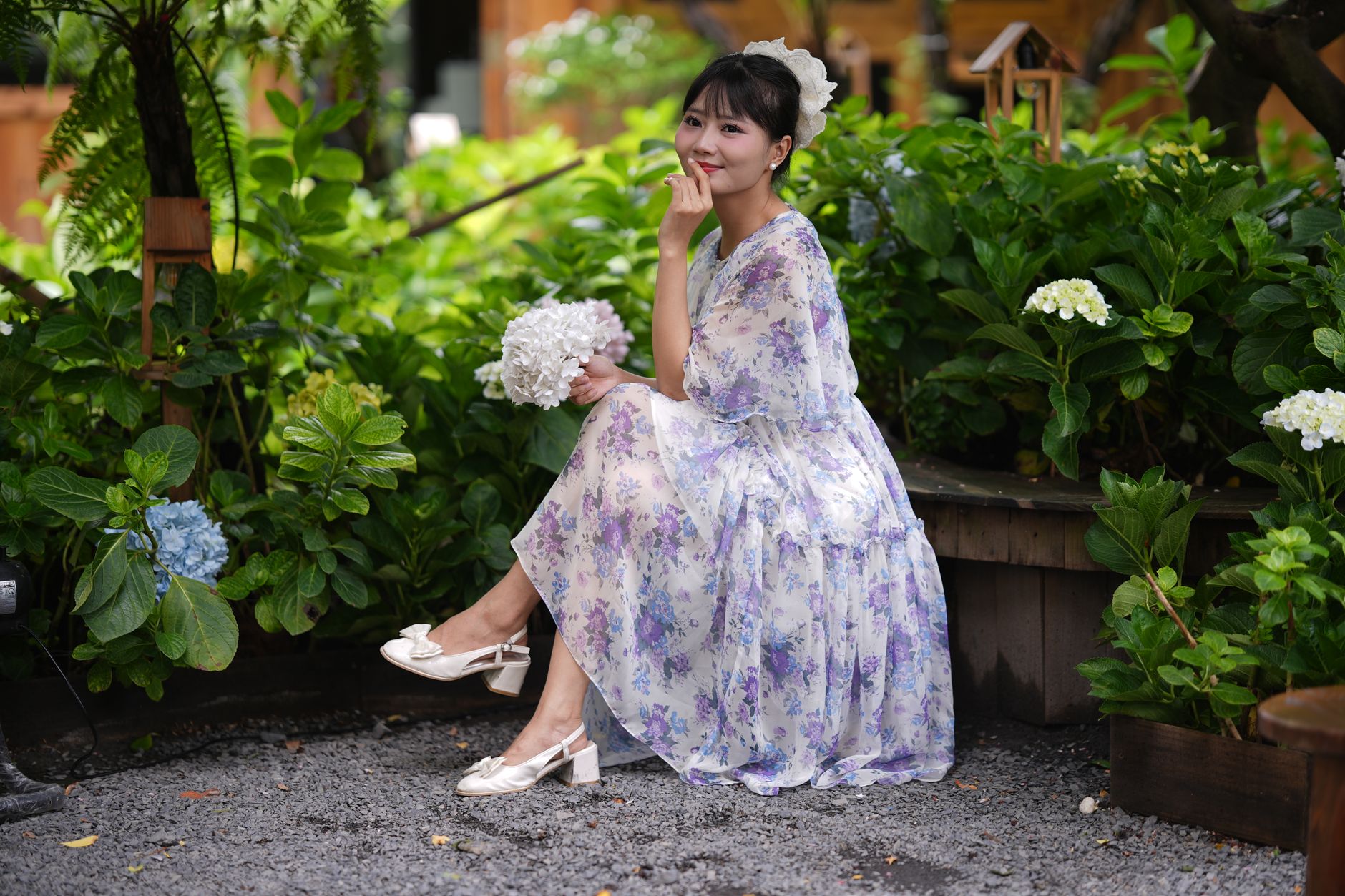 Quelle chaussure avec une robe longue fleurie au printemps et en été — robe longue fleurie avec chaussures
