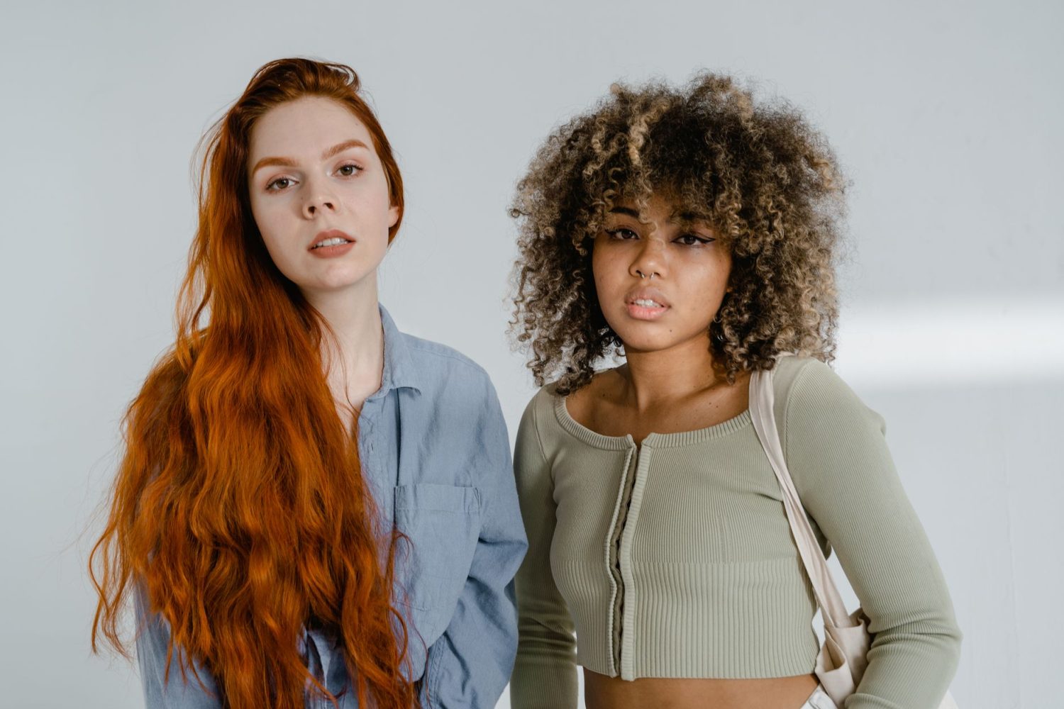 Couleurs de cheveux tendance 2026 : blond, roux, chocolat et les teintes phares de l&rsquo;année